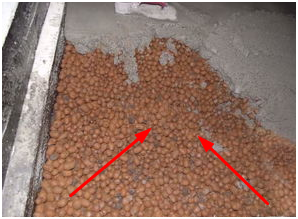 新房裝修我家的衛(wèi)生間卻是用垃圾填充的!我是不是被坑了?幫把關(guān)~